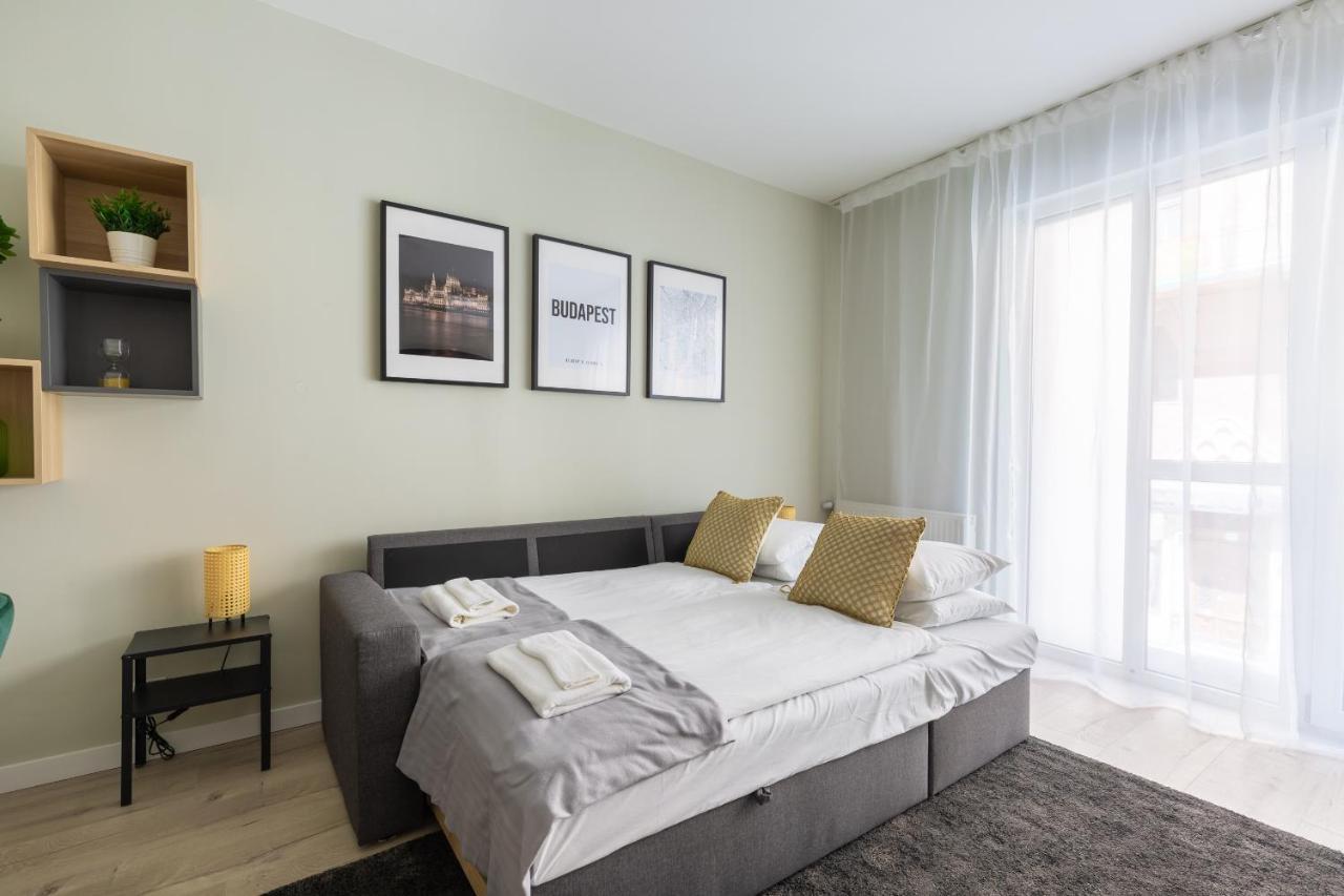Second Home Apartment Budapest Luaran gambar