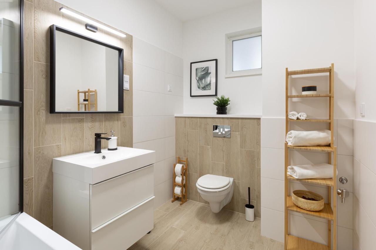 Second Home Apartment Budapest Luaran gambar