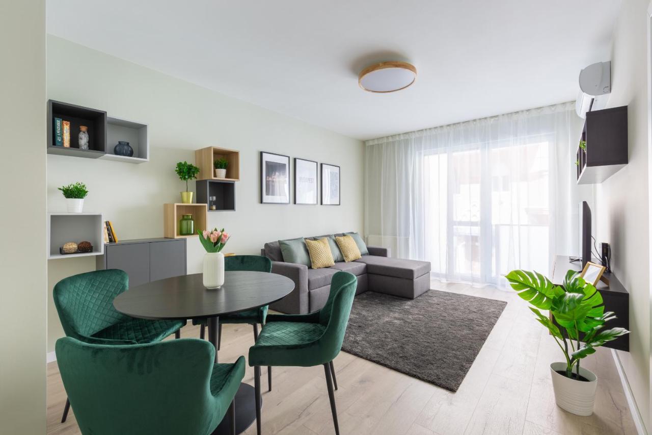 Second Home Apartment Budapest Luaran gambar