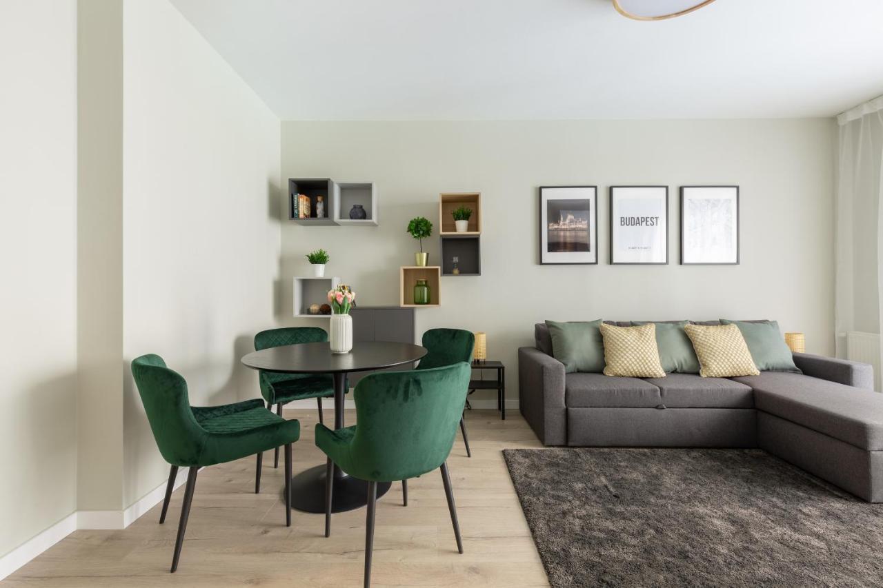 Second Home Apartment Budapest Luaran gambar