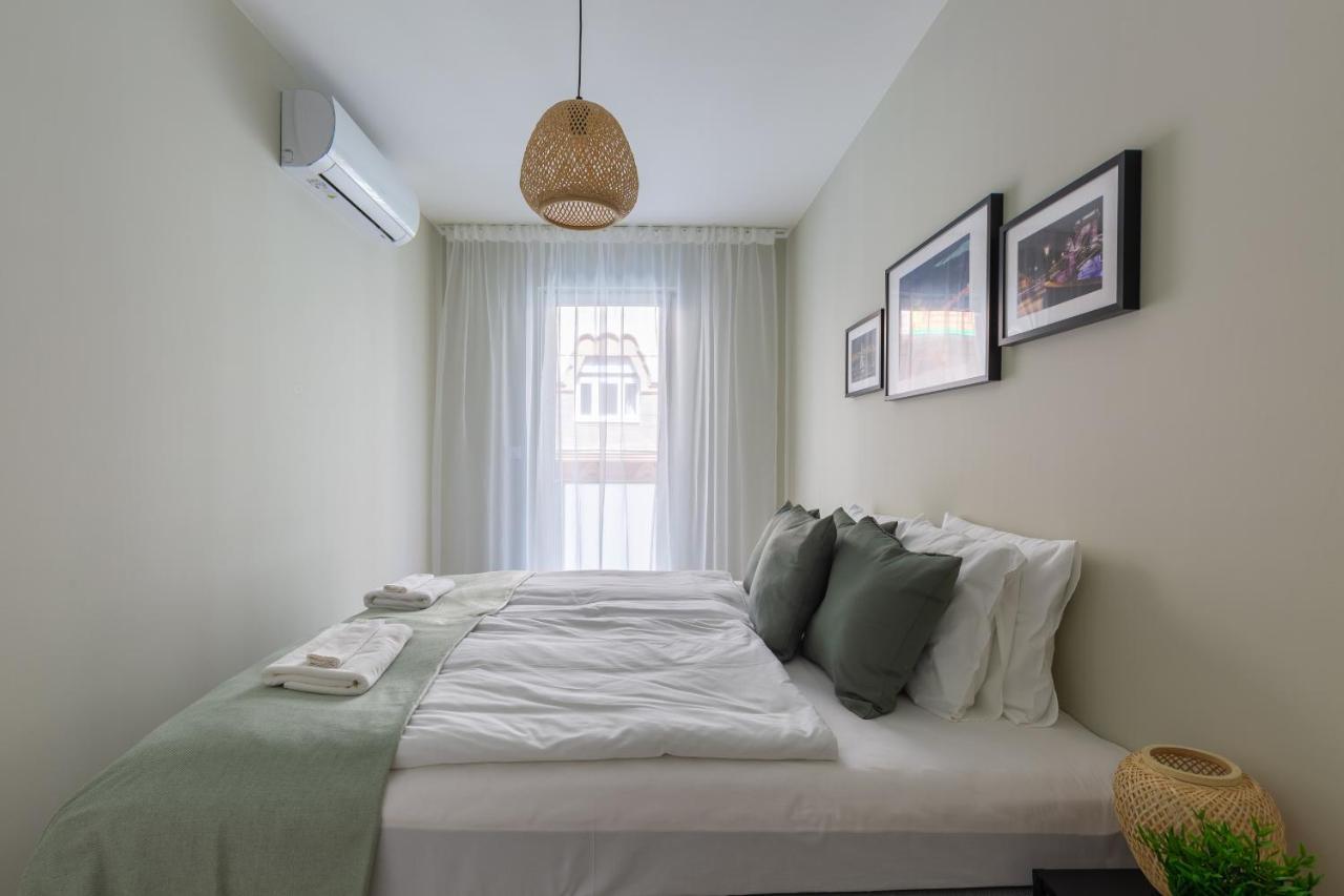 Second Home Apartment Budapest Luaran gambar