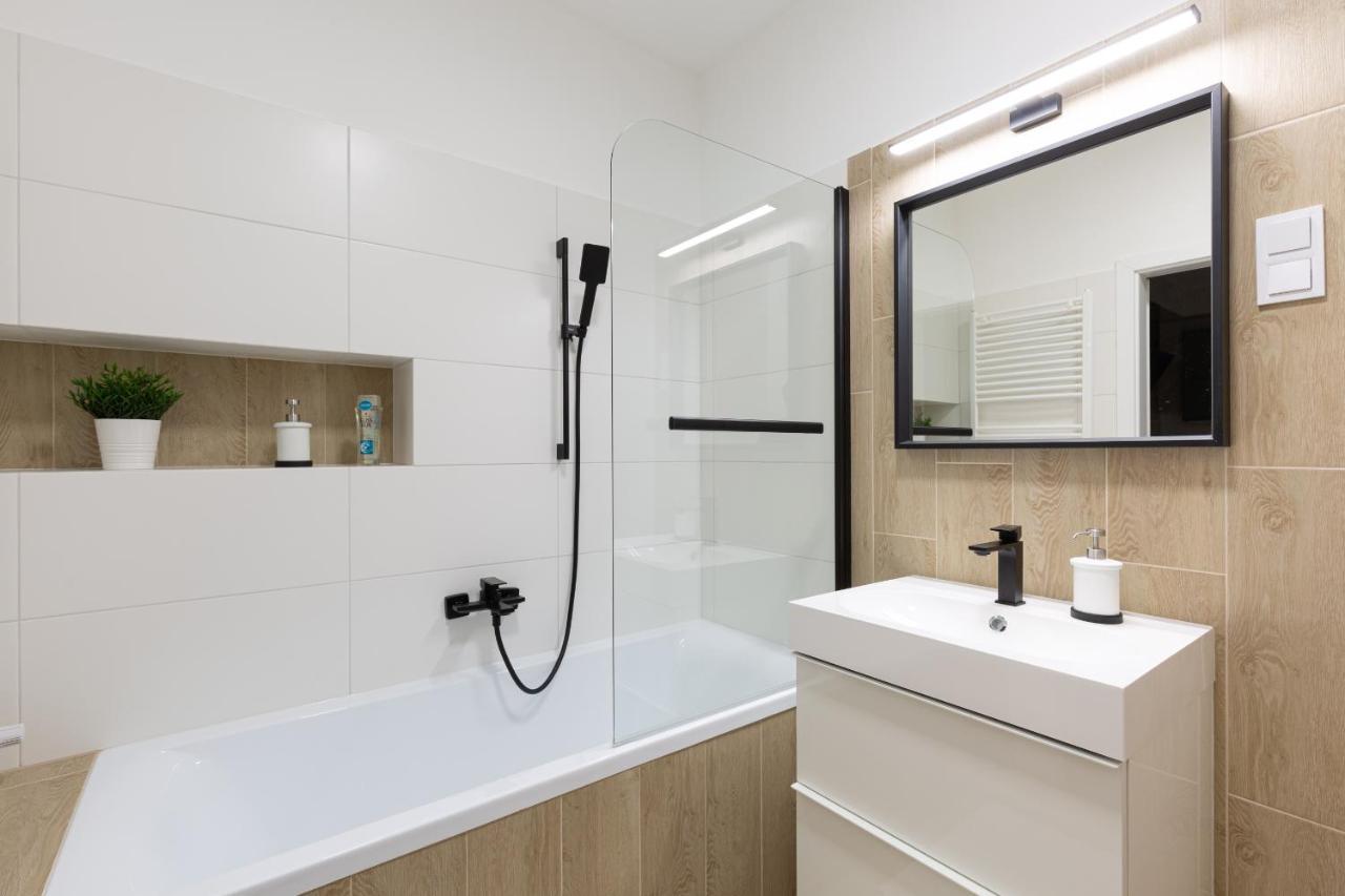 Second Home Apartment Budapest Luaran gambar