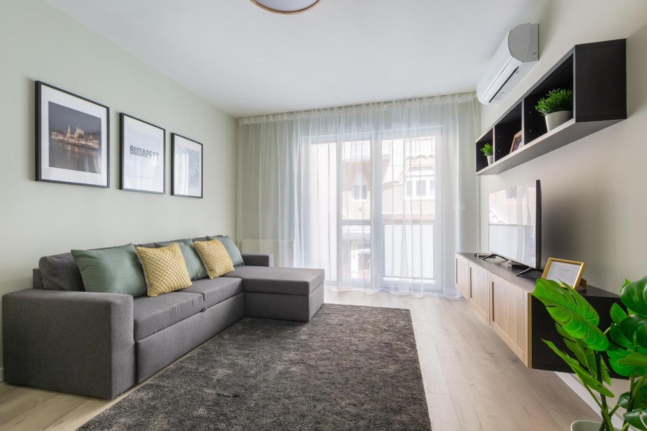 Second Home Apartment Budapest Luaran gambar